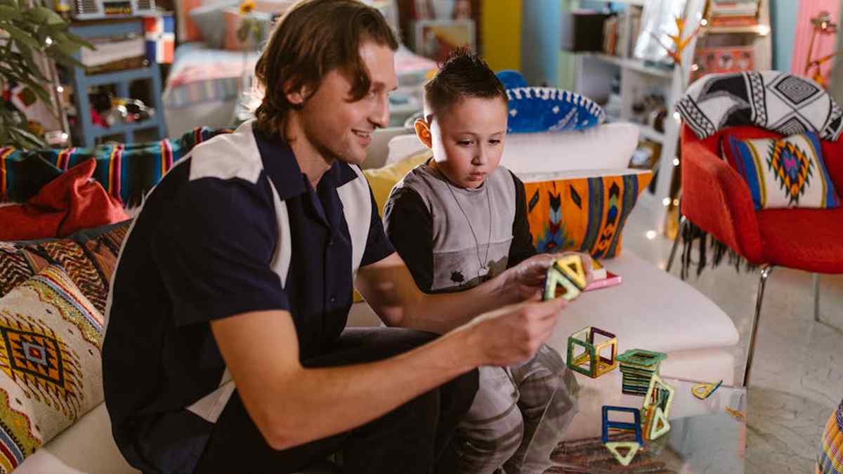 Magna-Tiles vs. PicassoTiles: Which Magnetic STEM Toy Set Offers More Educational Value for USA Families (2024)? - Product Review