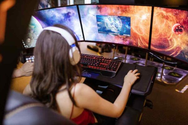 Alienware AW3423DWF vs Samsung Odyssey G8 OLED: Best Ultrawide Gaming Monitor for USA PC Gamers - Product Review