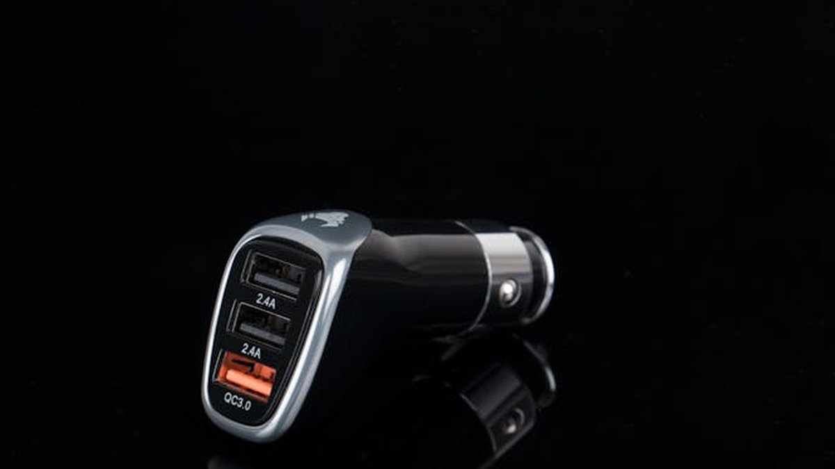 Anker PowerDrive Speed+ 2 Car Charger Review: Rapid Charging for All Your USA Road Trip Devices? - Product Review