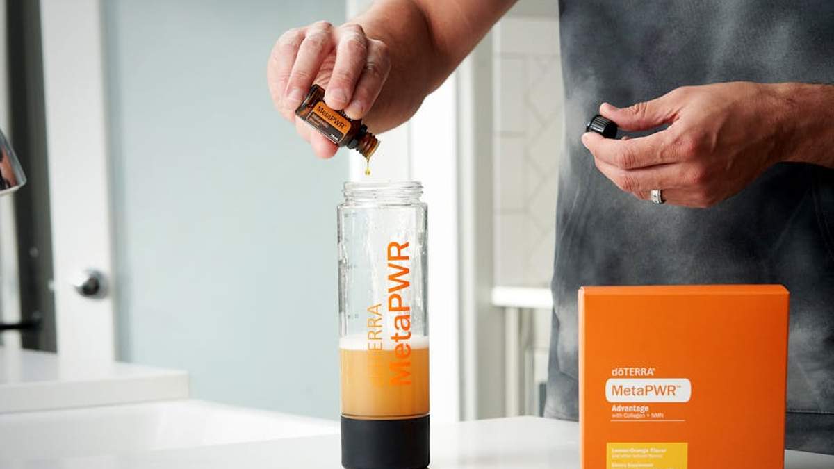 Athletic Greens AG1 vs. Live Conscious Super Greens: Picking the Best Daily Greens Supplement for USA Wellness - Product Review