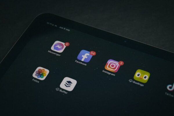 Babbel vs. Duolingo: Your Daily Language Learning App - Which One Actually Makes You Fluent? - Product Review