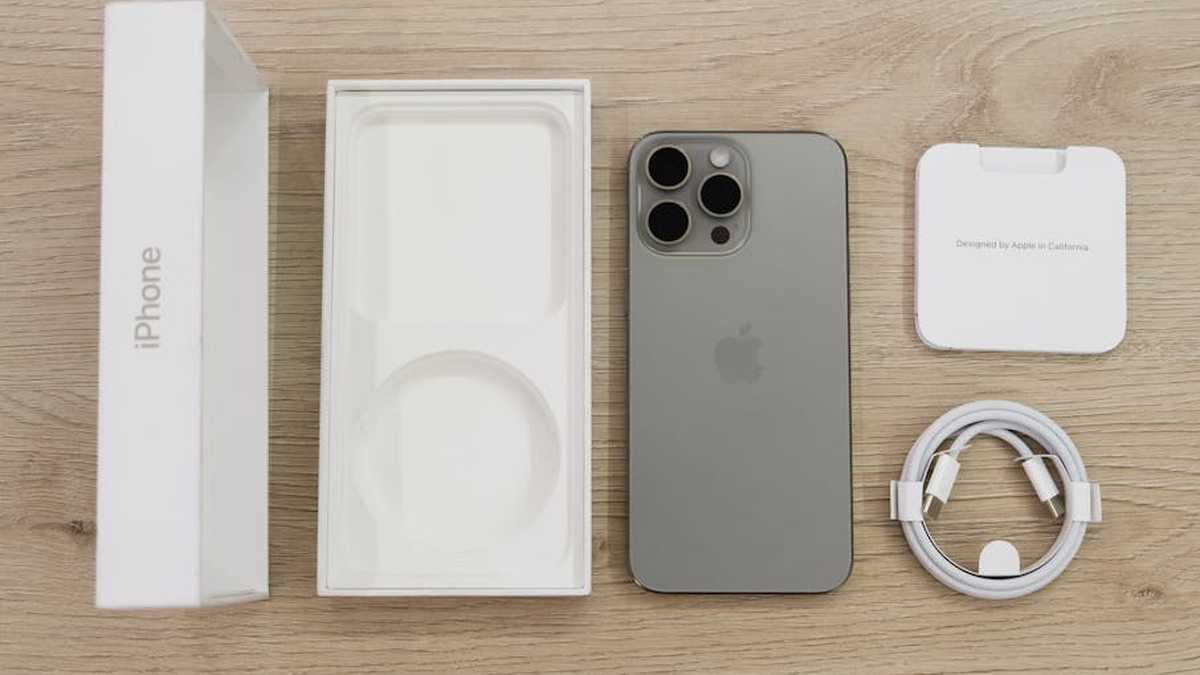 Backbone One (USB-C) Review: Transform Your Phone Into A Pro Gaming Console On The Go! (USA) - Product Review