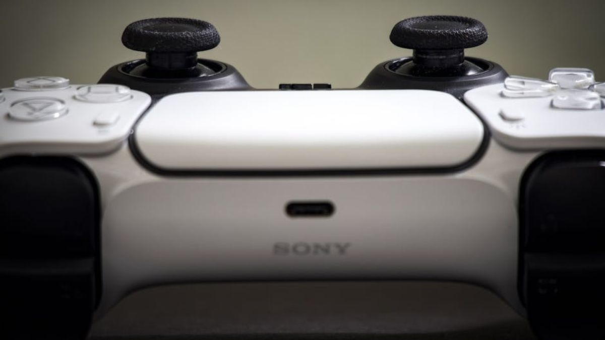 Backbone One USB-C vs Razer Kishi V2 Pro: Which Mobile Gaming Controller Is Your Best Daily Companion for US Gamers? - Product Review