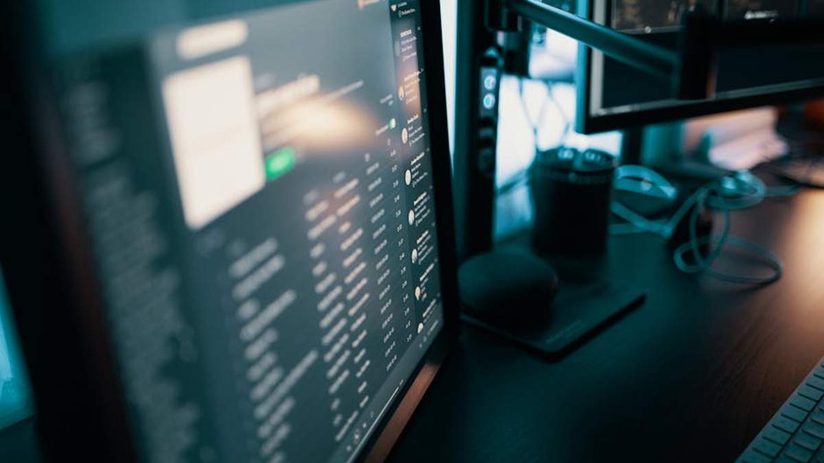 Best Articulating Monitor Arms for Dual Screen Productivity in USA (2026) - Product Review