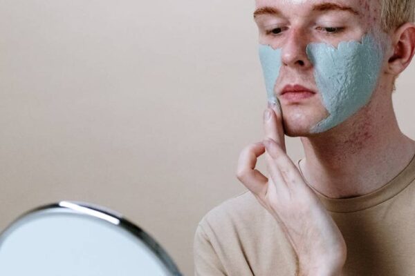 Best Clarifying Body Washes for Stubborn Back & Chest Acne in USA (2026) - Product Review