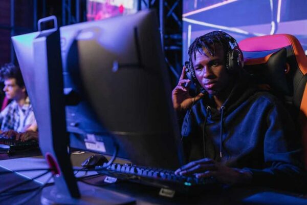 Best High Refresh Rate Gaming Monitors for Competitive Play in USA (2026) - Product Review