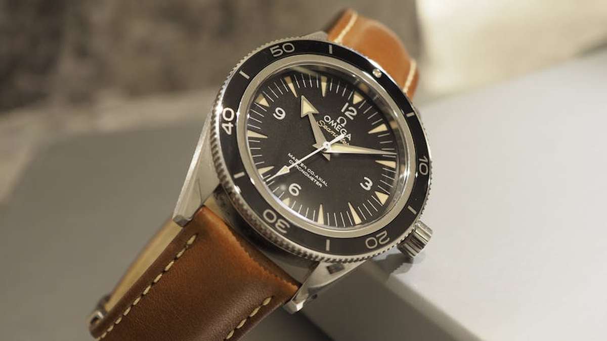 Best High-Rated Minimalist Luxury Watches in USA (2026) - Product Review