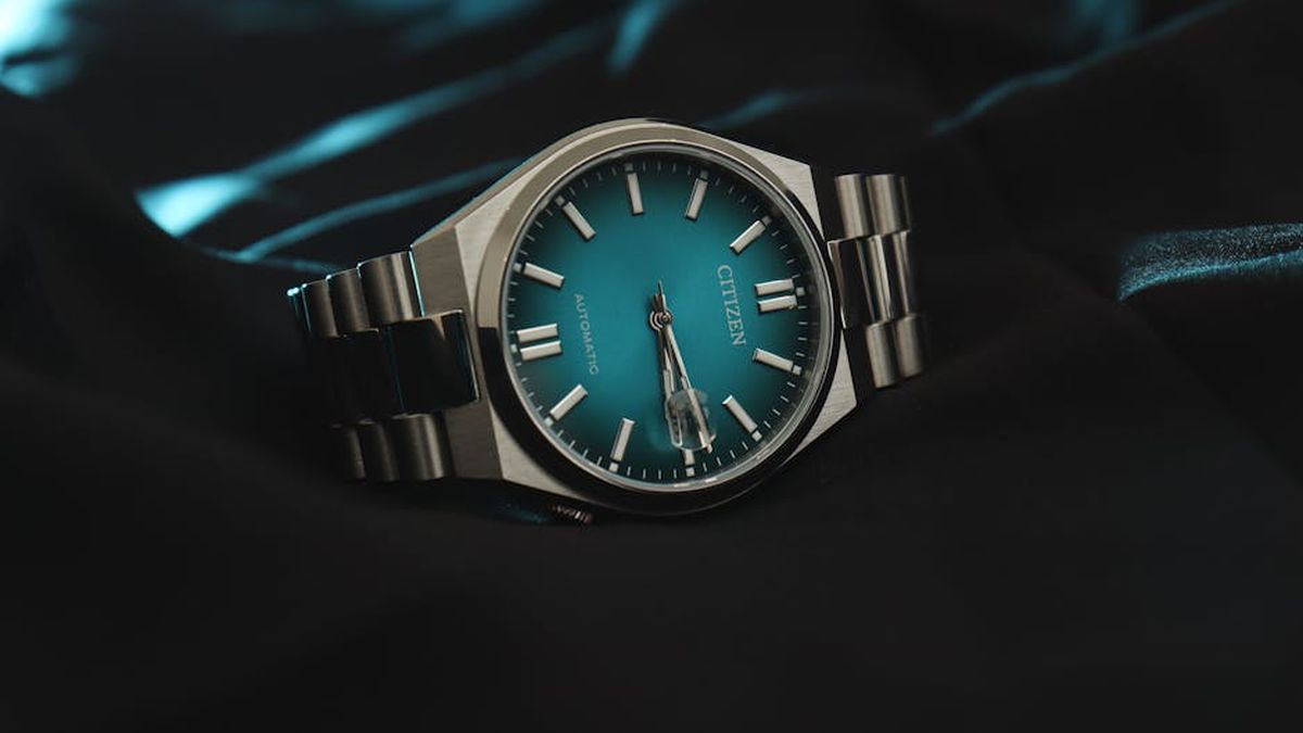 Best Minimalist Ultra-Thin Dress Watches with Sapphire Crystal in USA (2026) - Product Review