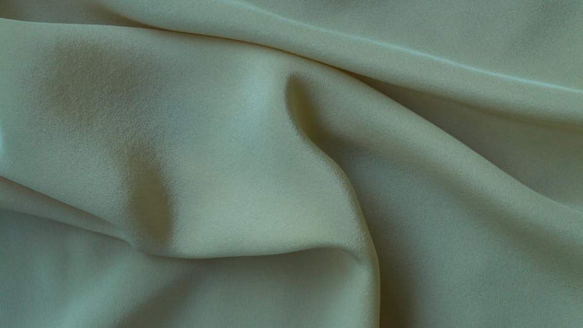 Best Moisture-Wicking Dress Shirts to Beat Sweat and Wrinkles in USA (2026) - Product Review