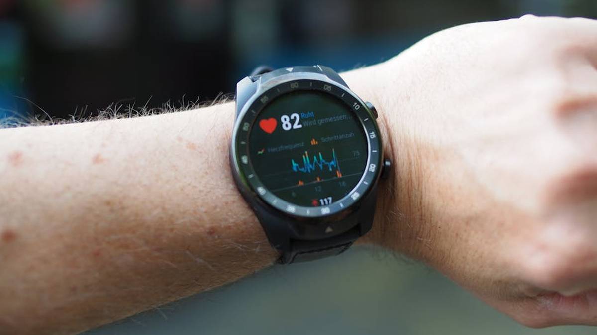 Best Next-Gen Smartwatches for Advanced Health Tracking in USA (2026) - Product Review