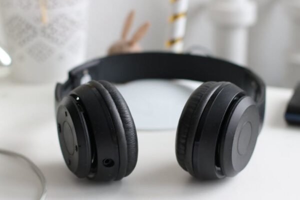 Best Noise-Canceling Headphones for Focused Study in USA (2026) - Product Review