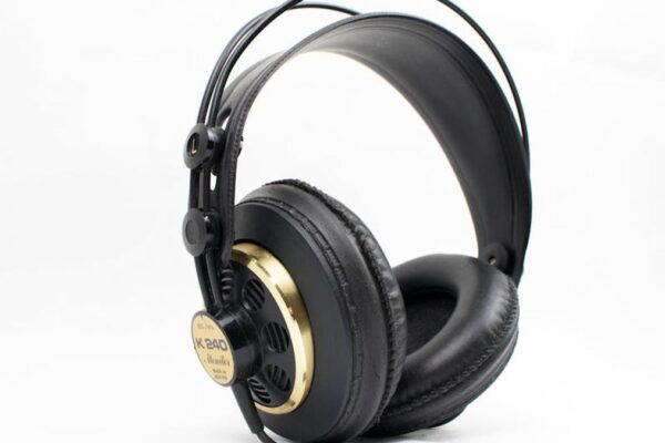 Best Over-Ear Noise-Cancelling Headphones for Remote Work Productivity in USA (2026) - Product Review