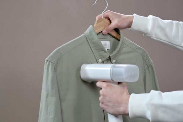 Best Portable Handheld Garment Steamers for Wrinkle-Free Travel in USA (2026) – Amazon's Viral Favorites - Product Review