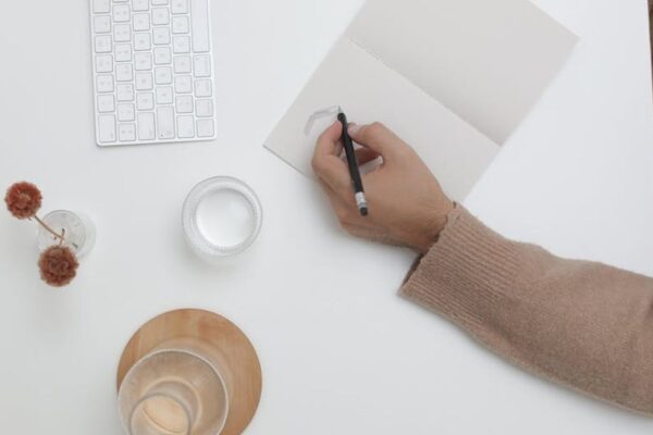 Best Quick-Drying Gel Pens for Left-Handed Writers USA (2026) - Product Review