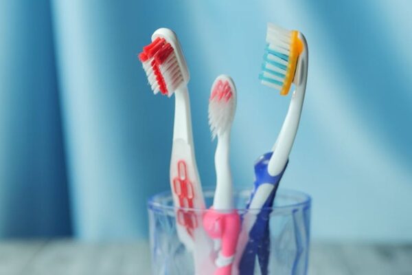 Best Sonic Electric Toothbrushes for Sensitive Gums in USA (2026) - Product Review