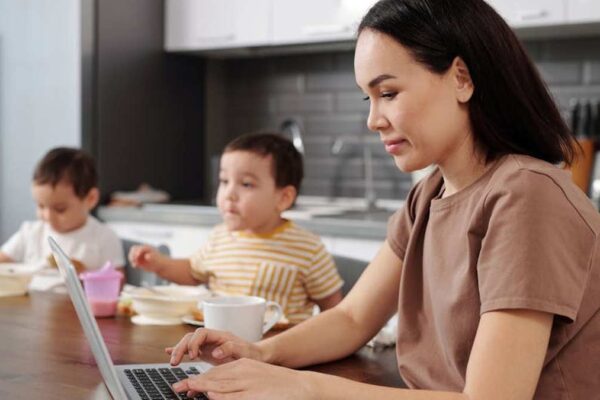 Best Time-Saving Kitchen Gadgets for Busy Families in USA (2026) - Product Review