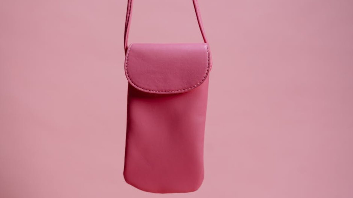 Best Viral Crossbody Sling Bags for Everyday Wear on Amazon USA (2026) - Product Review