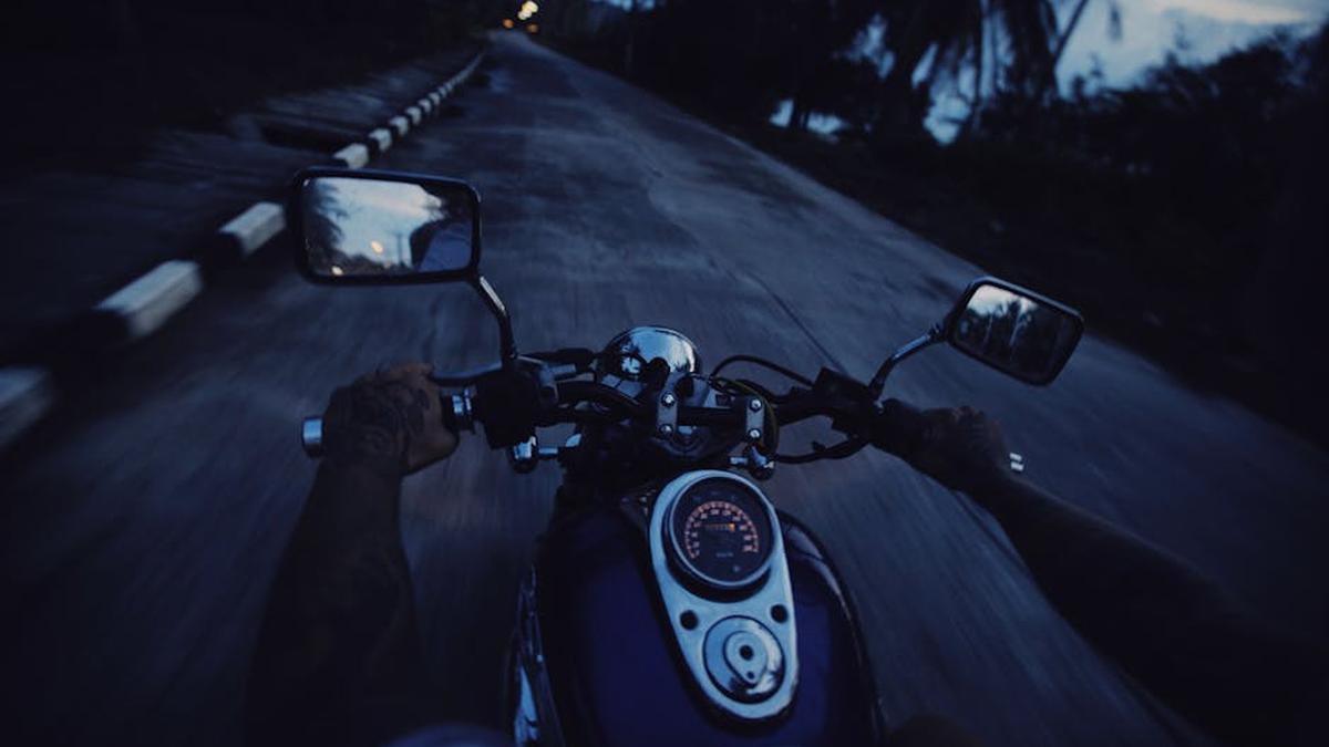 BlackVue DR900X-2CH: Which Smart Dash Cam is Best for Daily Commutes in the USA? - Product Review