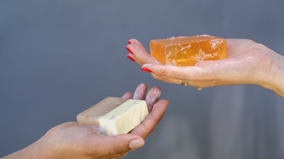 Blueland Hand Soap Tabs vs. Ethique Solid Hand Soap: Ultimate Eco-Friendly Handwash for USA Bathrooms - Product Review