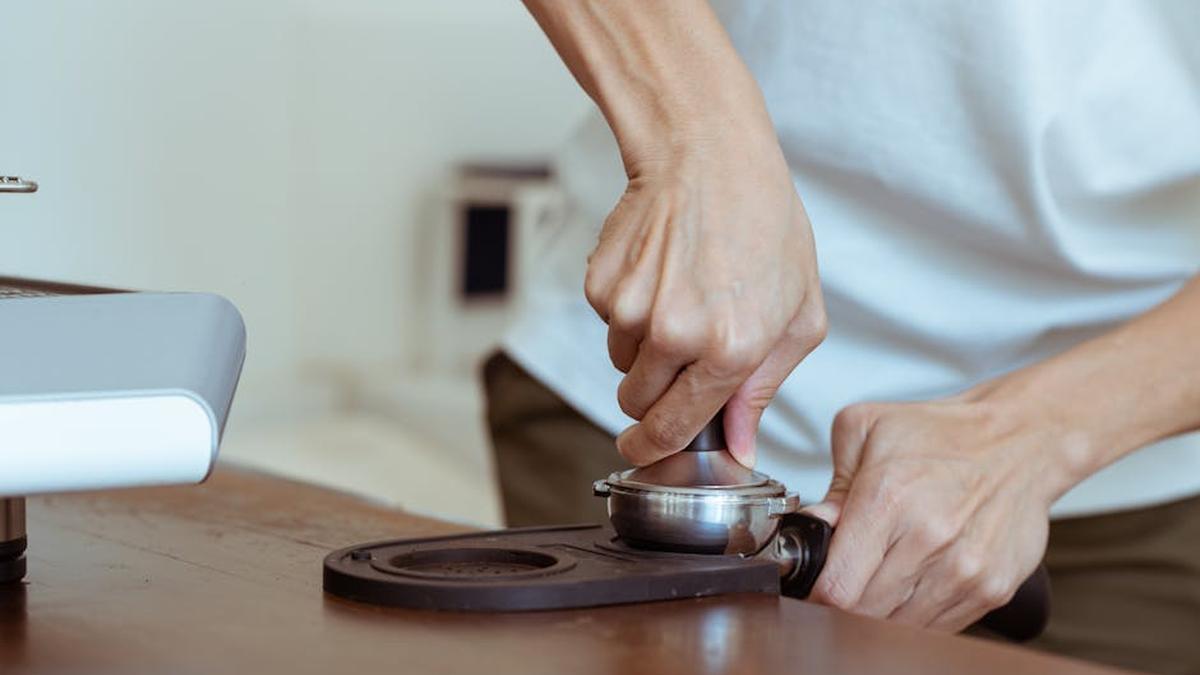 Breville Barista Express Impress Review: Is Its Smart Tamping Worth the Investment for USA Coffee Lovers? - Product Review