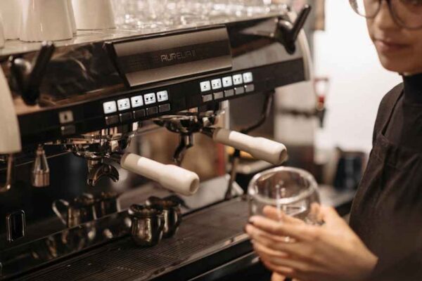 Breville Barista Express vs De'Longhi La Specialista: Which USA Home Espresso Machine Brews the Best Barista-Quality Coffee? - Product Review