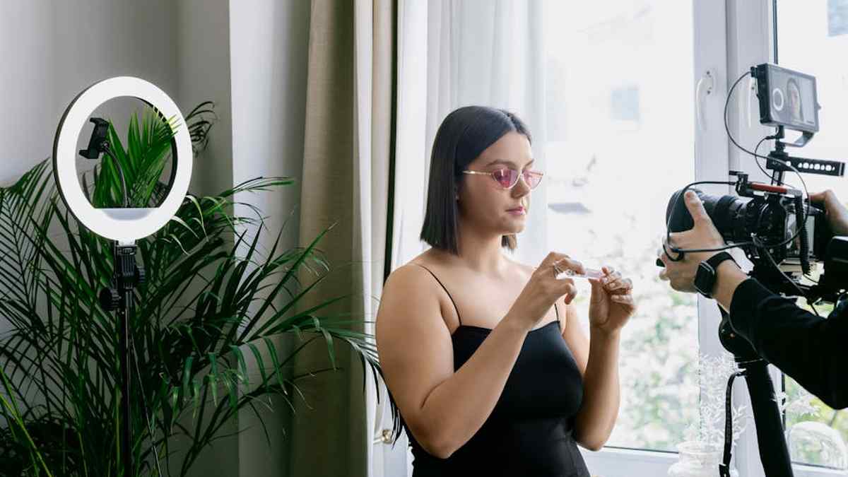 Channel Your Inner Y2K: A Review of Amazon's Viral Retro Sunglasses - Product Review