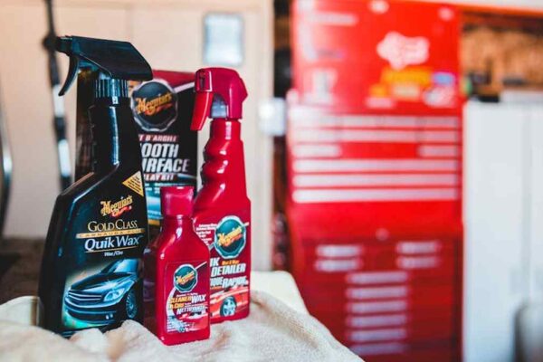 Chemical Guys HydroSlick vs Meguiar's Ceramic Wax: Which Ceramic Coating Is Best for USA Cars? - Product Review