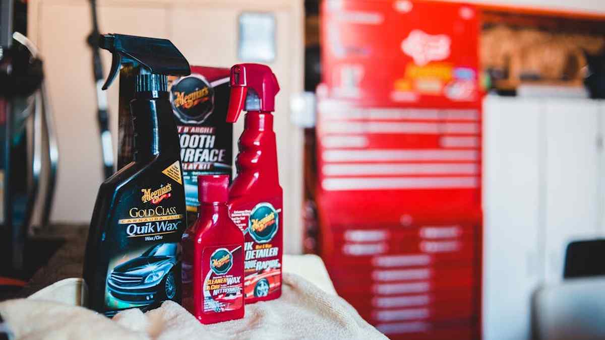 Chemical Guys HydroSlick vs Meguiar's Ceramic Wax: Which Ceramic Coating Is Best for USA Cars? - Product Review