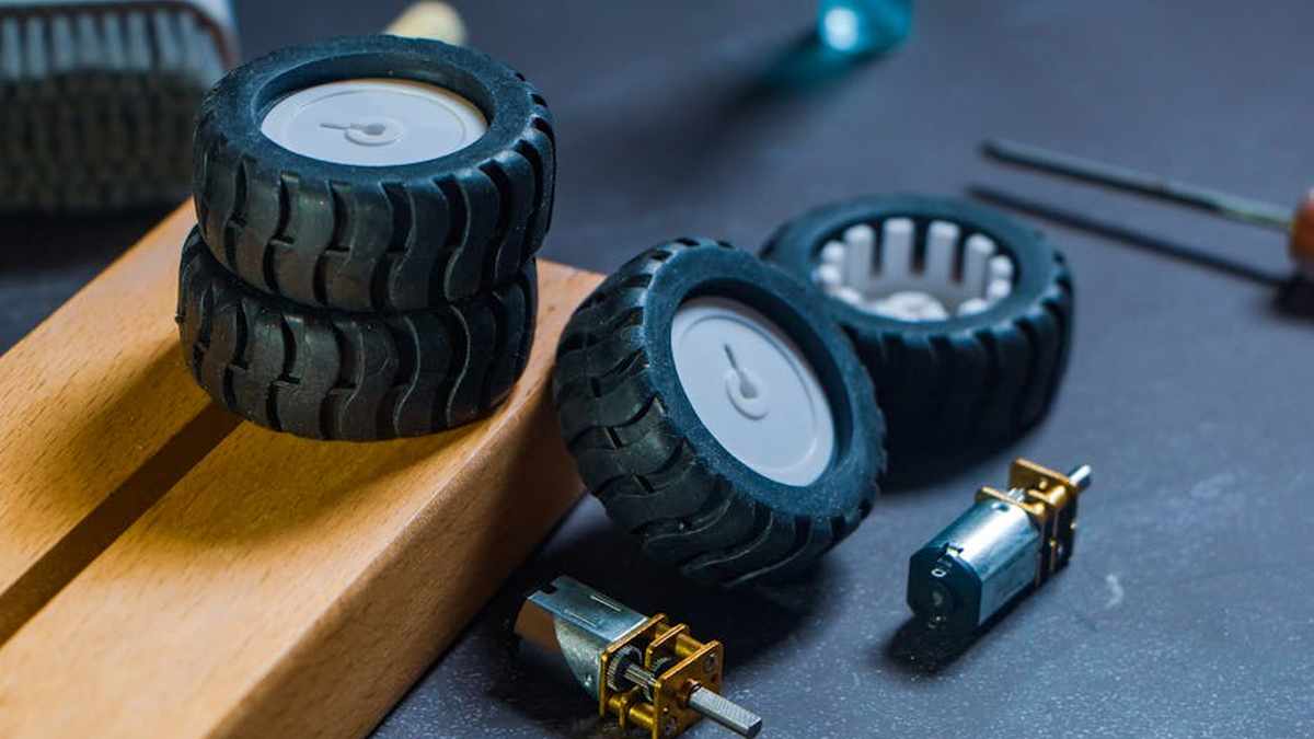 Critically Acclaimed STEM Robotics Kits for Future Engineers (Ages 9-14) in USA (2026) - Product Review