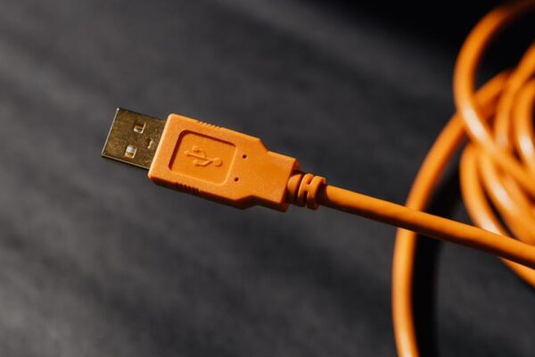 Crystal-Clear Comms Guaranteed? HyperMic Solo USB Review for US Twitch Streamers - Product Review