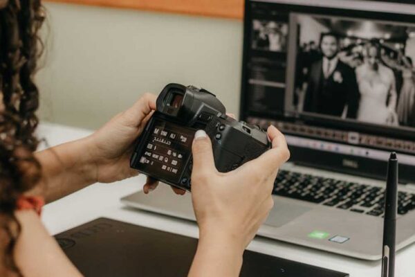 Elgato Facecam Pro Review: Achieve DSLR Quality Live Streams Without The Camera Gear (USA Edition) - Product Review