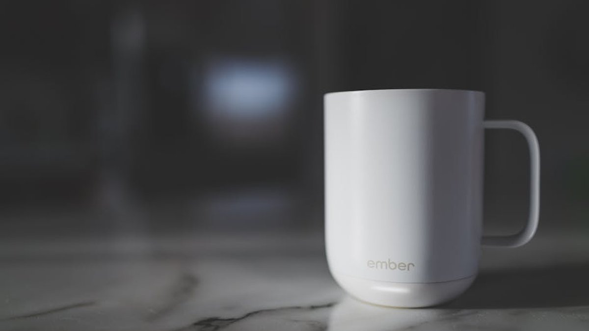 Ember Mug 2 vs. Ocoopa Heated Mug: Which Smart Mug Keeps Your Coffee Perfect All Day in the USA? - Product Review
