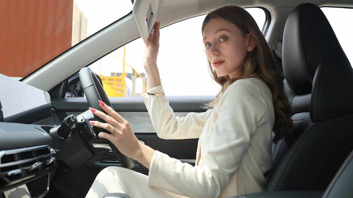 Escort MAXcam 360c: Which Premium Radar Detector Offers Better Daily Driver Protection in the USA? - Product Review