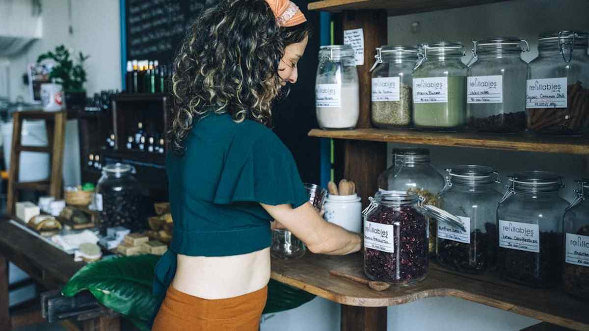 Everlane vs. Reformation: Sustainable Fashion Face-Off for the Conscious US Shopper. - Product Review