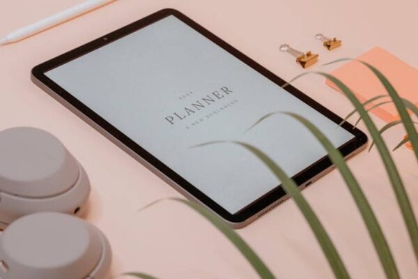 Full Focus Planner Review (2024): Is Michael Hyatt's Goal System Worth the Investment for US Achievers? - Product Review