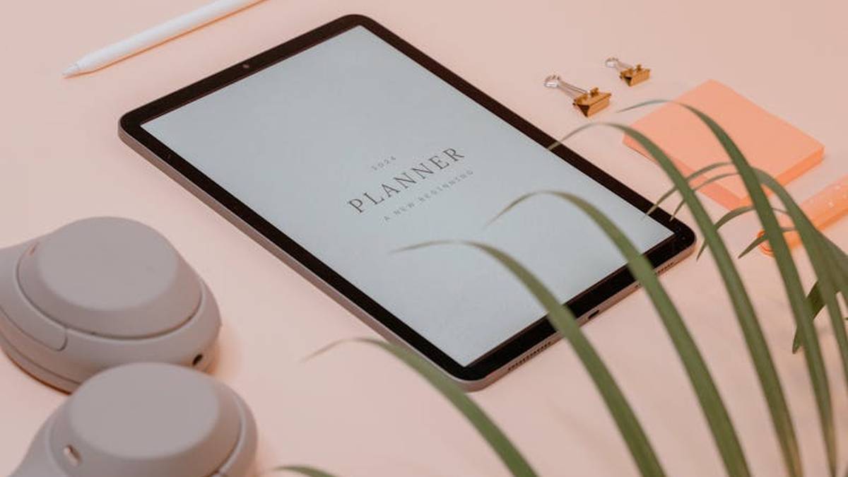 Full Focus Planner Review (2024): Is Michael Hyatt's Goal System Worth the Investment for US Achievers? - Product Review