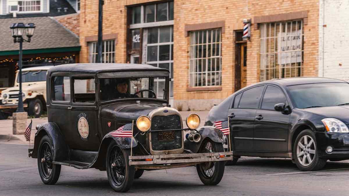 Garmin DriveSmart 66 Review: The Smartest GPS Navigator for USA Road Trips in 2024? - Product Review