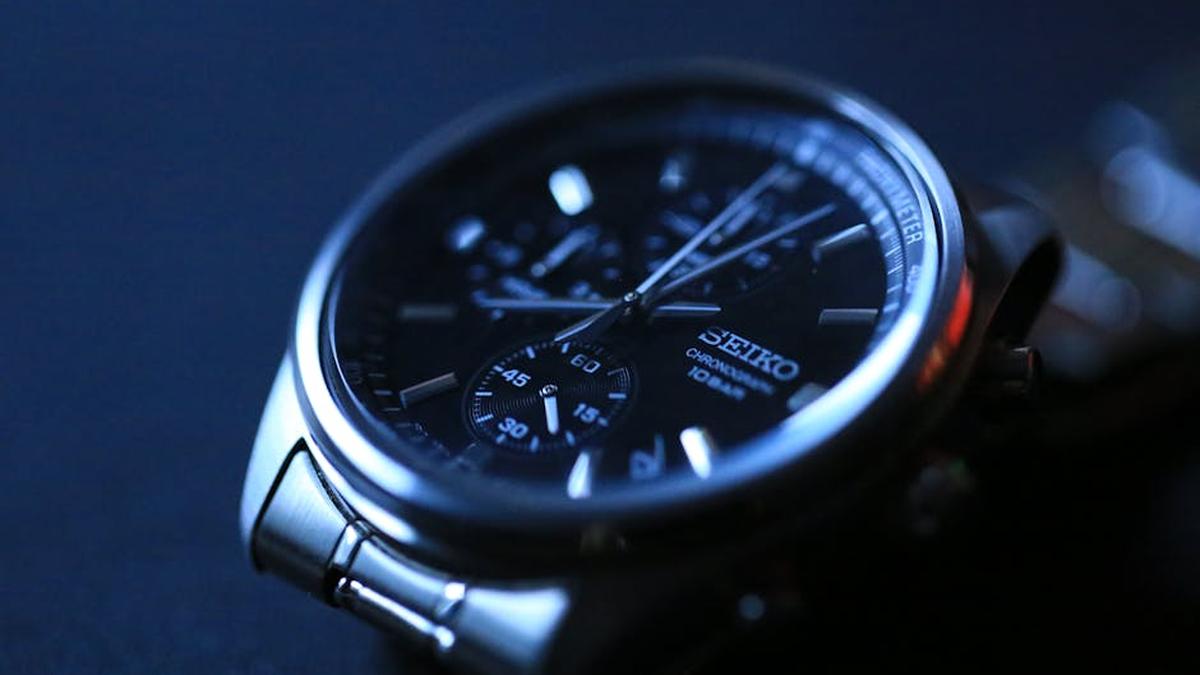Grand Seiko SBGA407 "Skyflake" Review: Unpacking USA's Top Minimalist Luxury Watch - Product Review