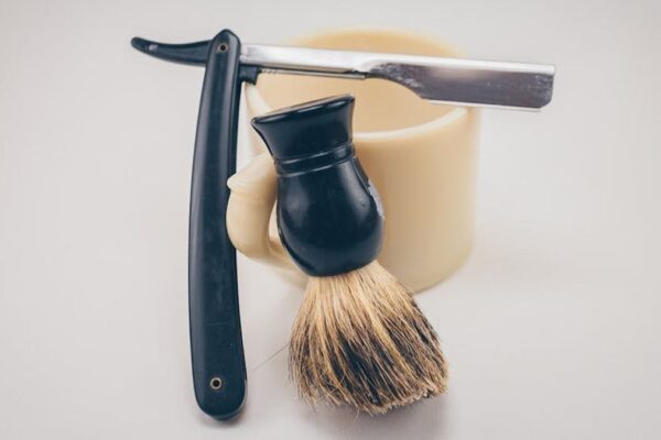 Harry's vs. Dollar Shave Club: Which Men's Shaving Subscription Delivers the Closest Shave for USA Gentlemen in 2024? - Product Review