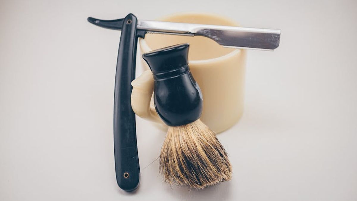 Harry's vs. Dollar Shave Club: Which Men's Shaving Subscription Delivers the Closest Shave for USA Gentlemen in 2024? - Product Review