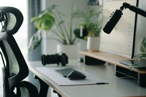 Herman Miller Aeron vs. Steelcase Gesture: Which Premium Ergonomic Office Chair Offers Superior Comfort for USA Remote Workers in 2024? - Product Review