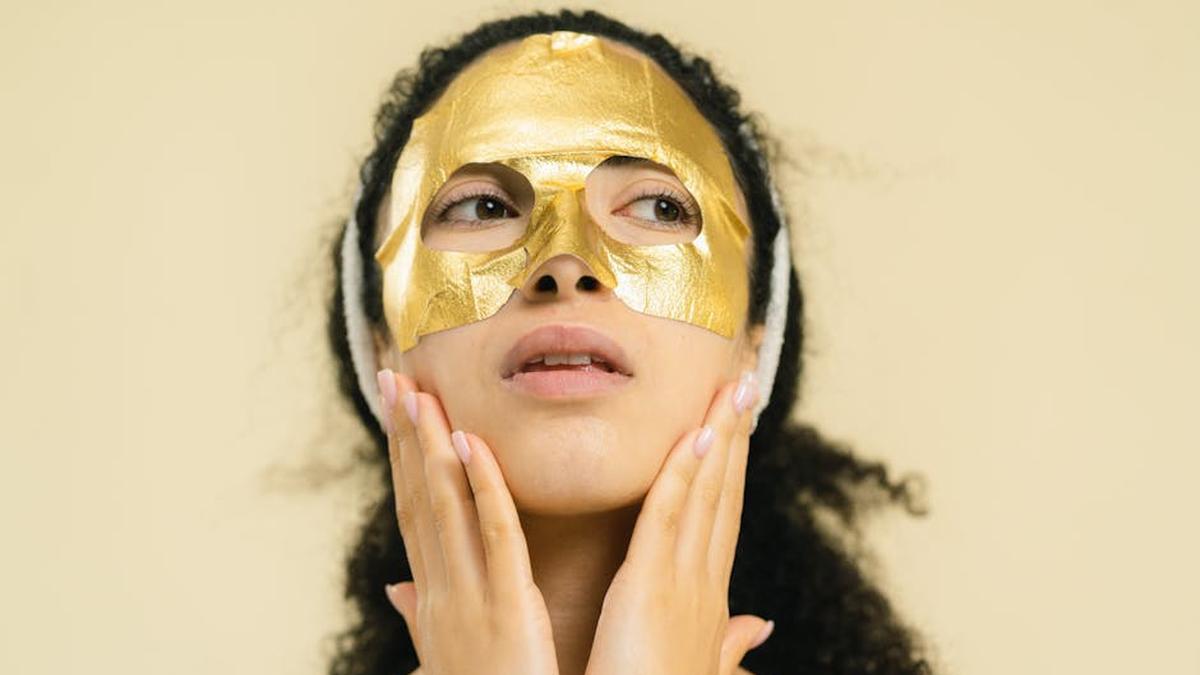 HigherDOSE Red Light Face Mask Review: My Honest 30-Day Results for Glowing Skin & Workout Recovery in the USA - Product Review