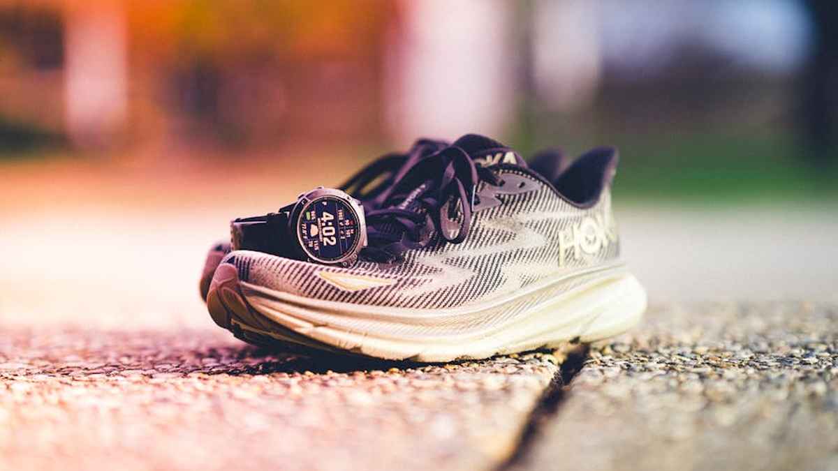 Hoka Clifton 9 vs On Cloudmonster: The Best Cushioned Running Shoes for US Walkers and Runners. - Product Review