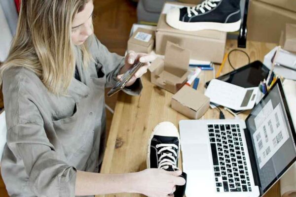 Hoka Clifton vs. On Cloud 5: The Top-Selling Walking Shoe for American Commuters. - Product Review