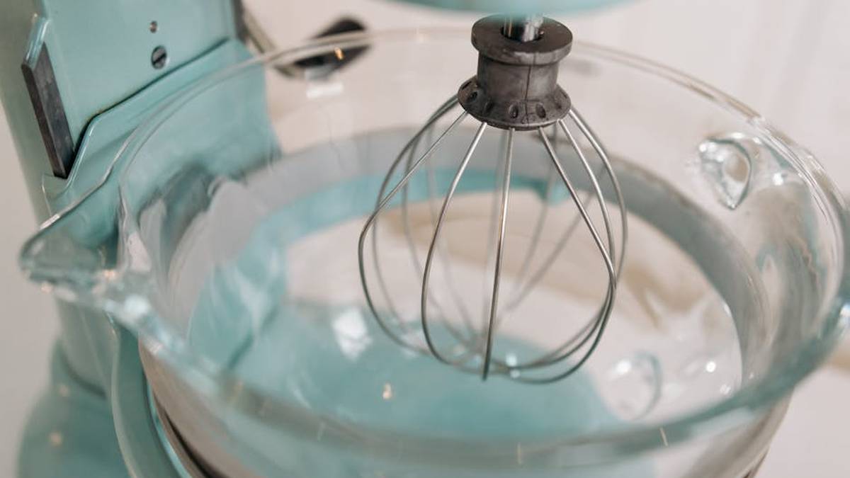 KitchenAid Artisan Series 5-Quart Stand Mixer Review: A Deep Dive Into This Bestselling Baking Essential - Product Review