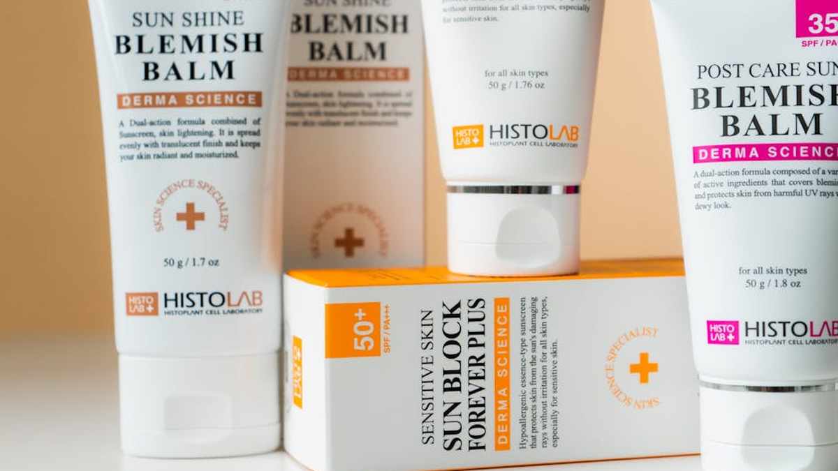 La Roche-Posay Anthelios Melt-in Milk SPF 60 Review: The Dermatologist's Top Pick for Sensitive Skin in the US - Product Review