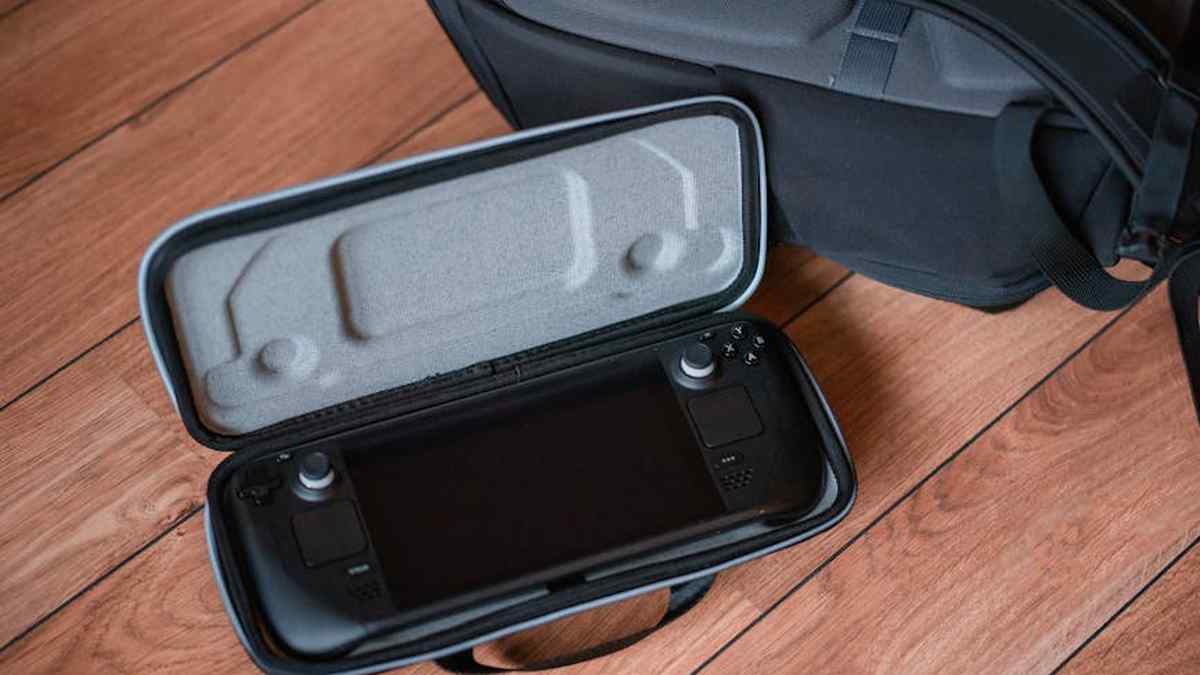 Lenovo Legion Go USA Review: Can It Beat the Steam Deck for Portable PC Gaming? - Product Review