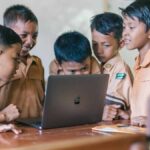 Lumina Pro LED Desk Lamp Review: Is This Smart Light the Ultimate Study Companion for US Students? - Product Review