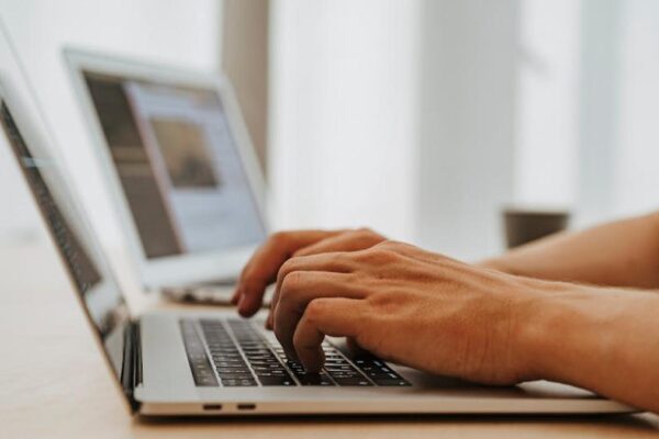 MacBook Air M3 Review USA: The ONLY Laptop You Need for College & Work in 2024? - Product Review