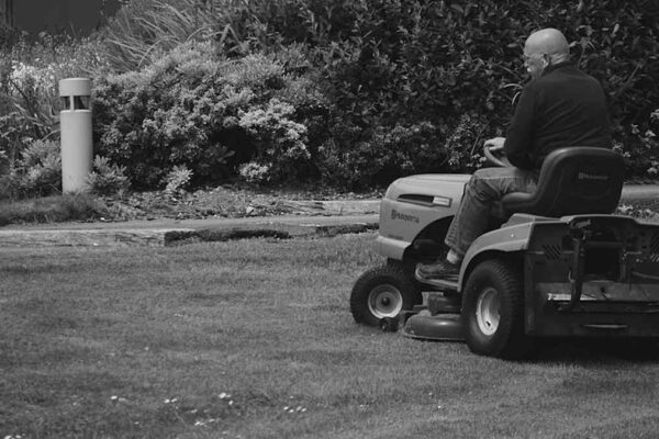 Manscaped Lawn Mower 5.0 Ultra Review (USA): The New Must-Have Men's Groomer for American Guys? - Product Review